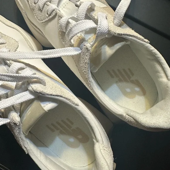 New Balance 327 Sneakers -EUC-7.5 Women’s - Picture 5 of 7